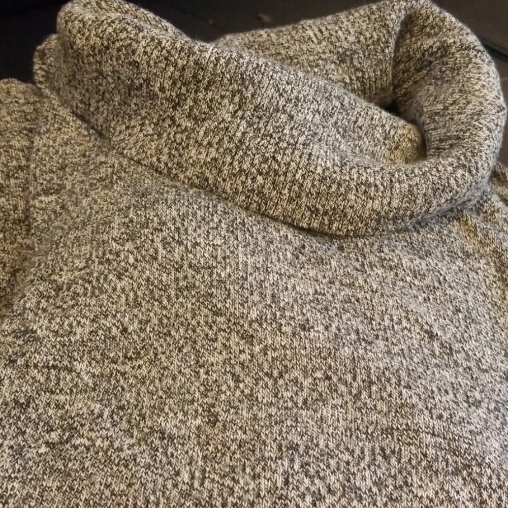Grey tonic sweater